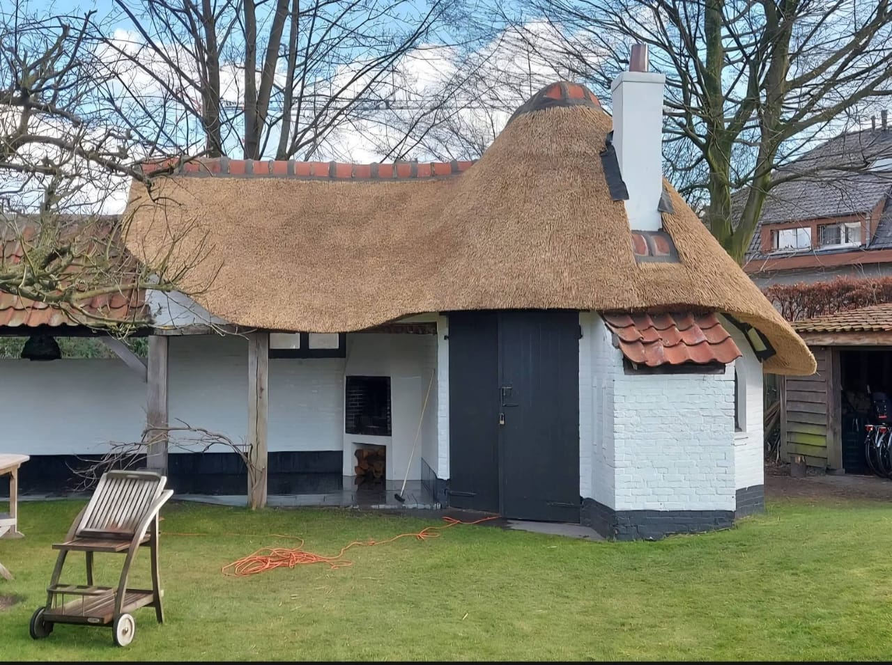 Zebra Thatch | Premium Thatching Services South Africa | Expert Thatch ...